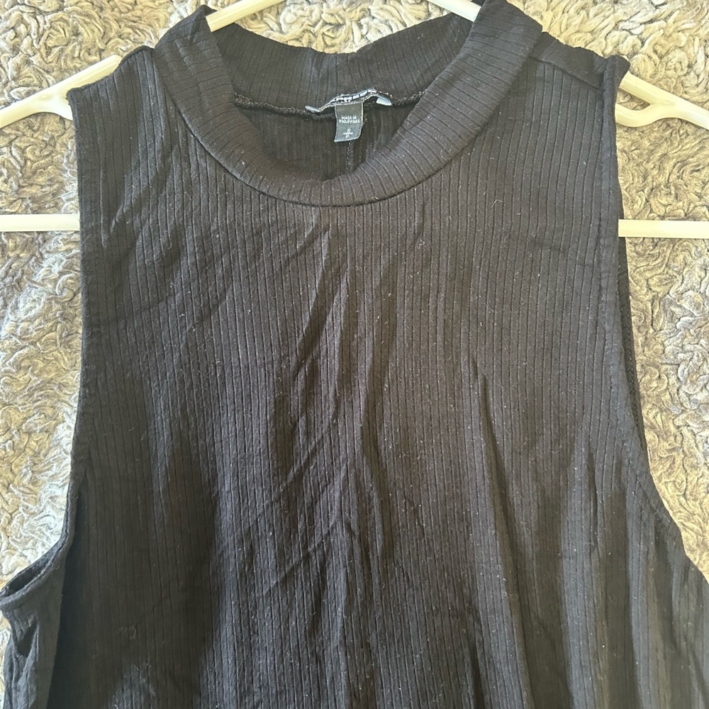 Black Sleeveless Top